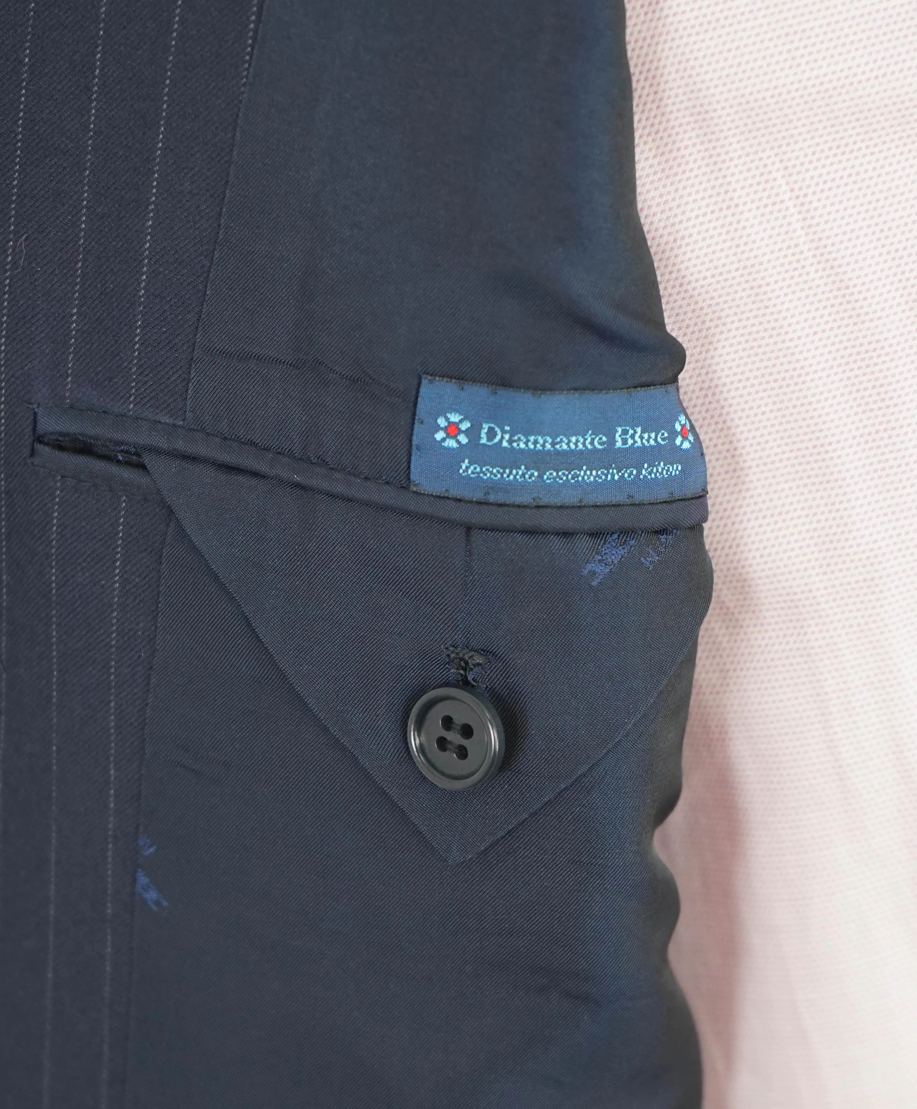 $10,000 KITON - "DIAMANTE BLUE" Iconic Chalk Stripe Navy Suit 2-3 Roll Lapel - 38R