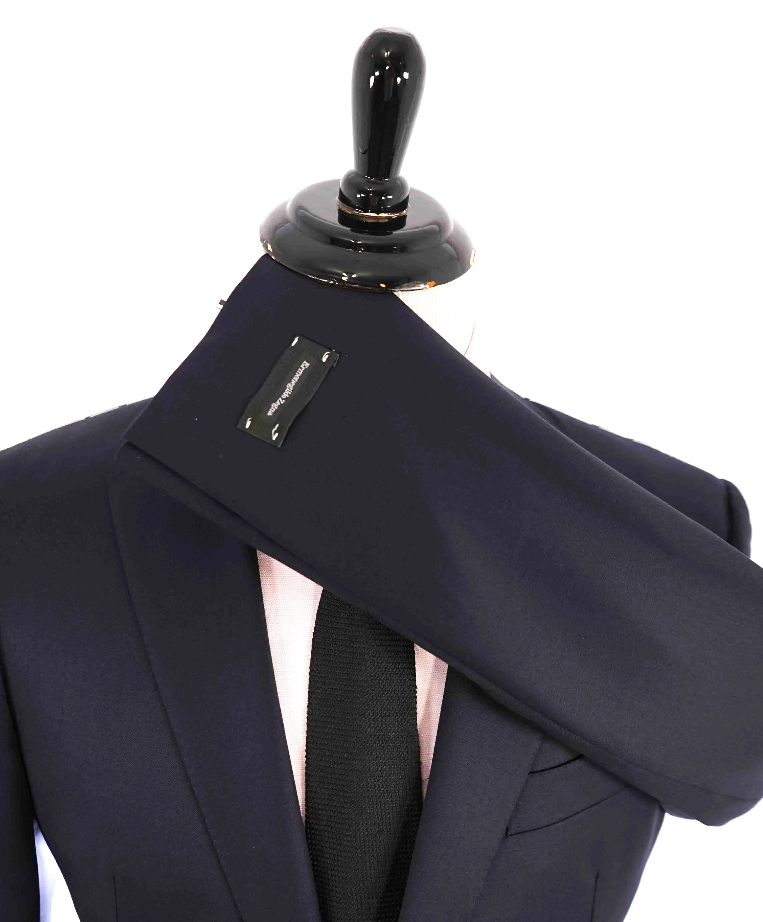 $3,250 ERMENEGILDO ZEGNA - "MICRONSPHERE" *Closet Staple* Navy Suit - 40L