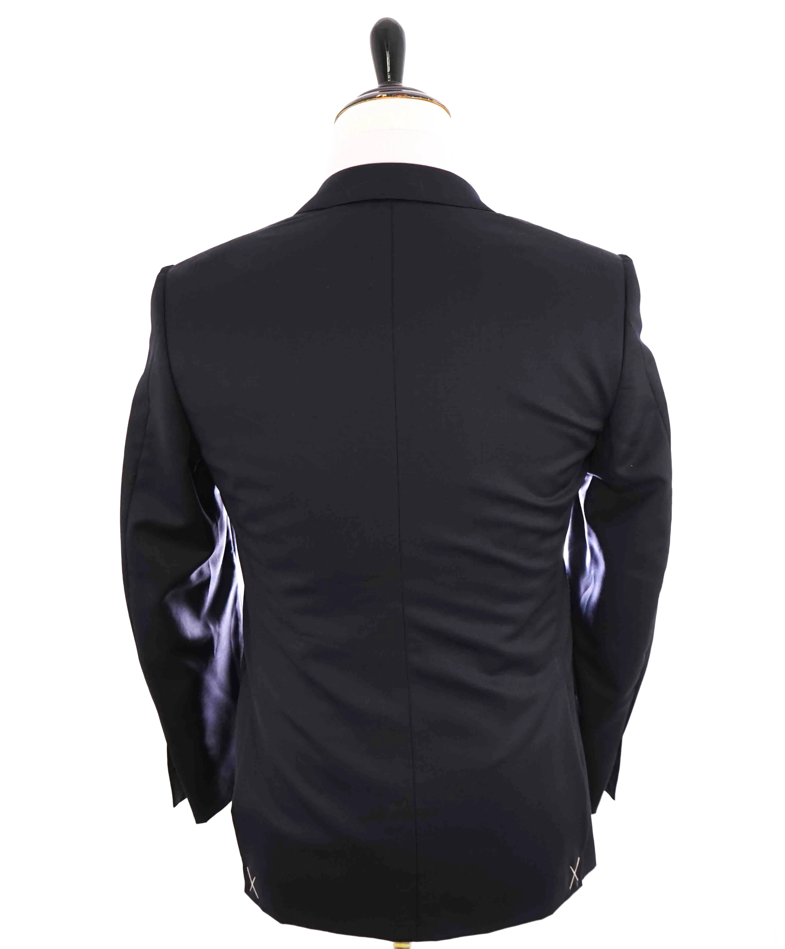 $3,250 ERMENEGILDO ZEGNA - "MICRONSPHERE" *Closet Staple* Navy Suit - 40L