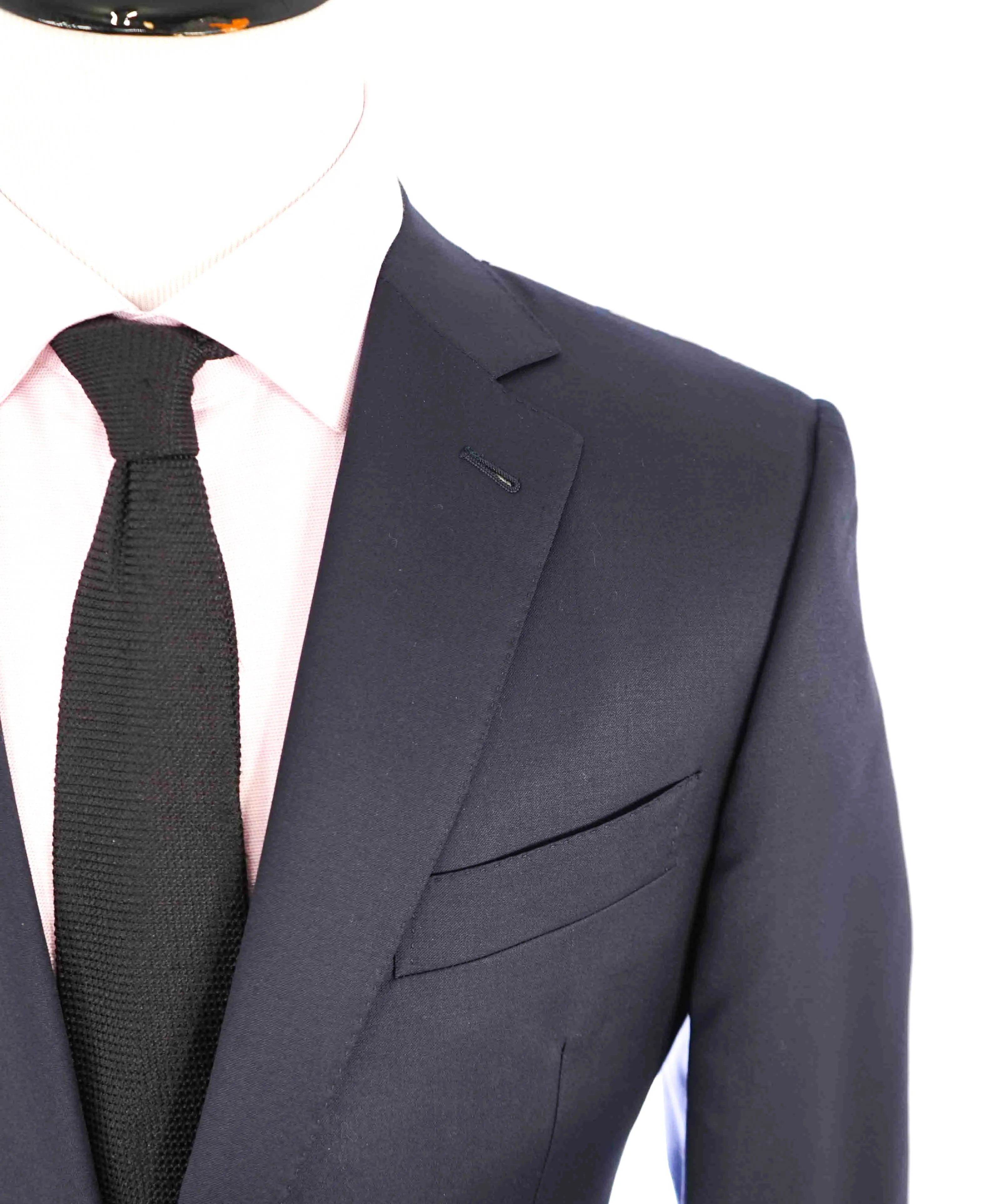 $3,250 ERMENEGILDO ZEGNA - "MICRONSPHERE" *Closet Staple* Navy Suit - 40L