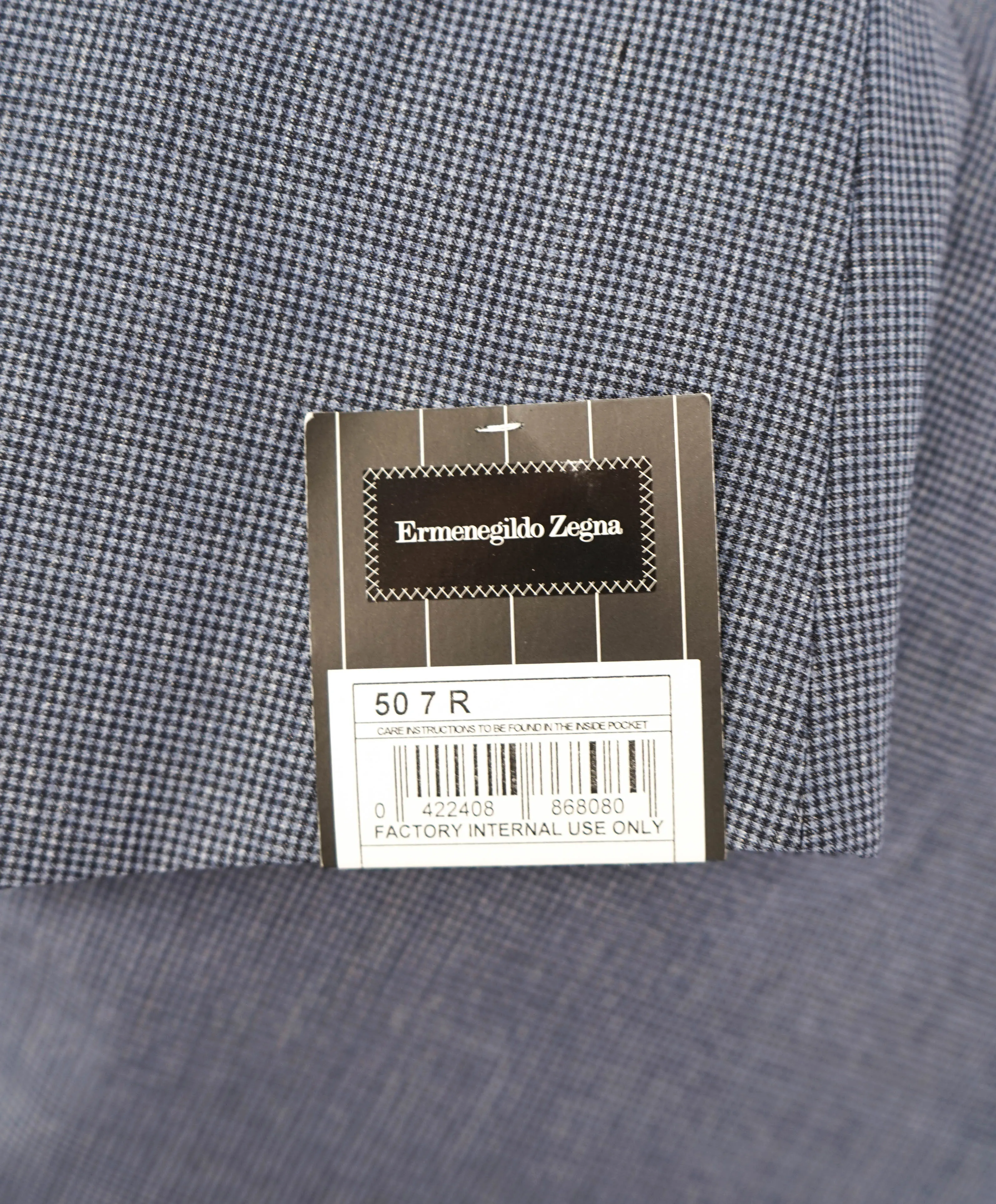 $3,495 ERMENEGILDO ZEGNA - Pastel Blue *DUO* “ZERO WEIGHT” Suit - 40R