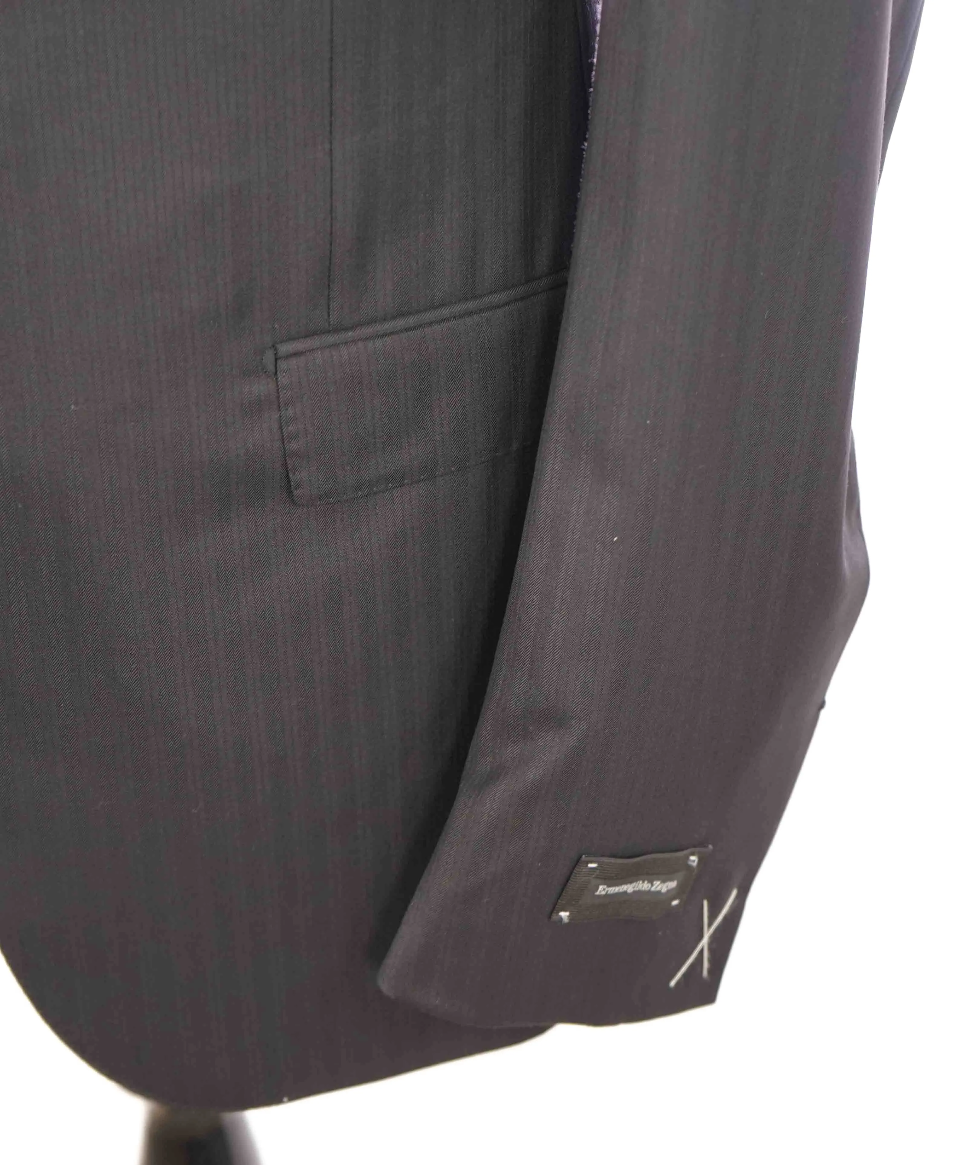 $3,990 ERMENEGILDO ZEGNA - "15 MILMIL 15" Black Textured Premium Suit - 42R