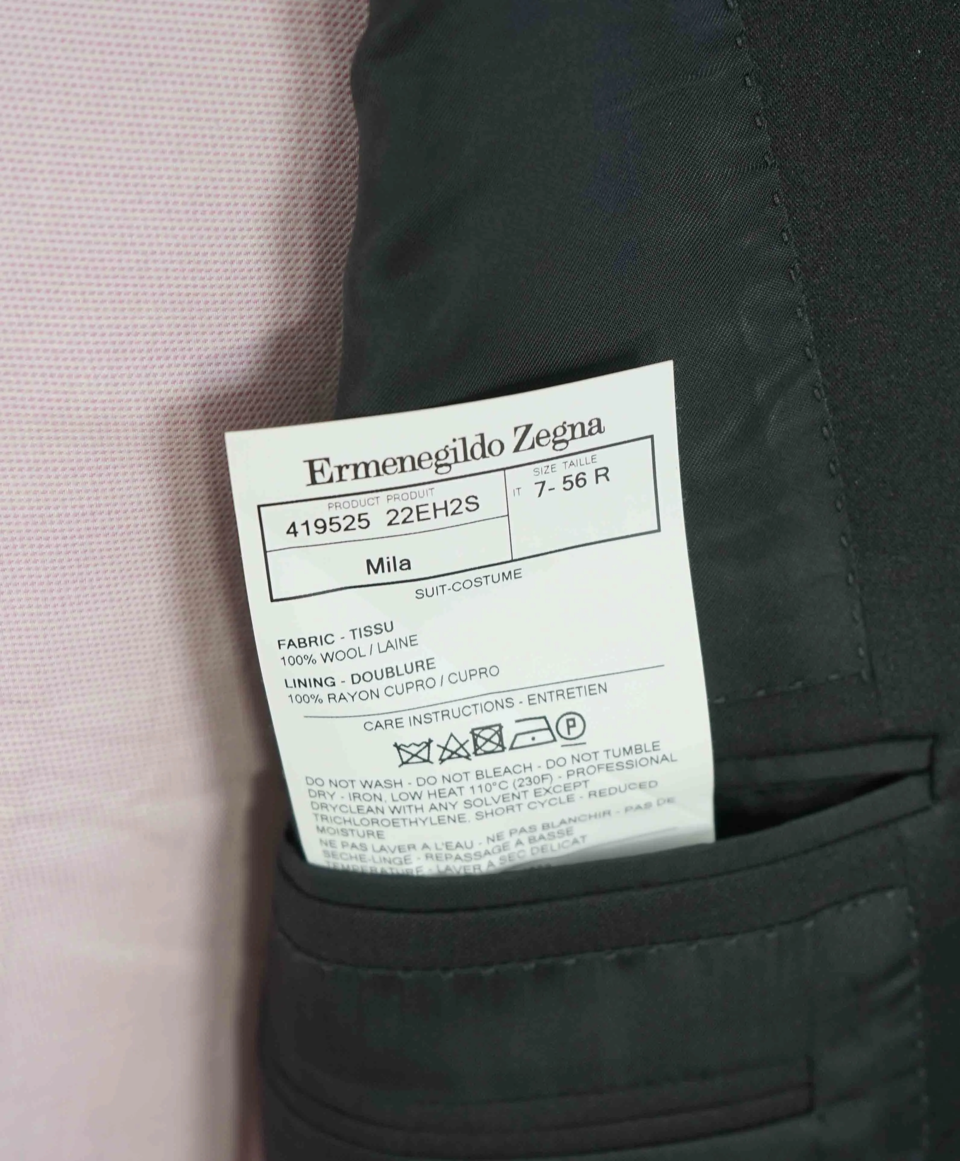 $3,995 ERMENEGILDO ZEGNA-"MULTISEASON" Notch Lapel Black Tuxedo- 44R