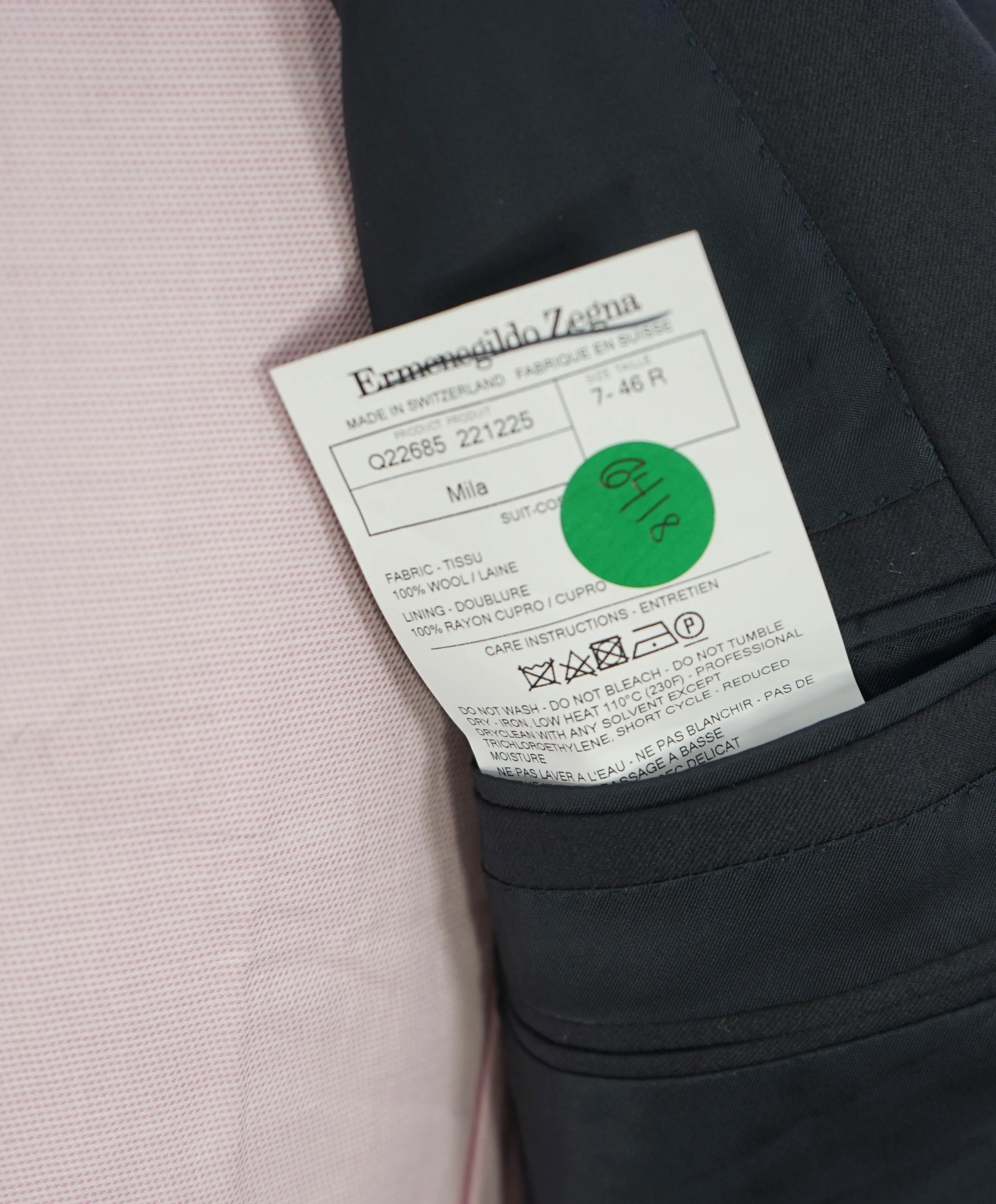 $3,995 ERMENEGILDO ZEGNA -"TROFEO" Navy CLOSET STAPLE Suit - 36R