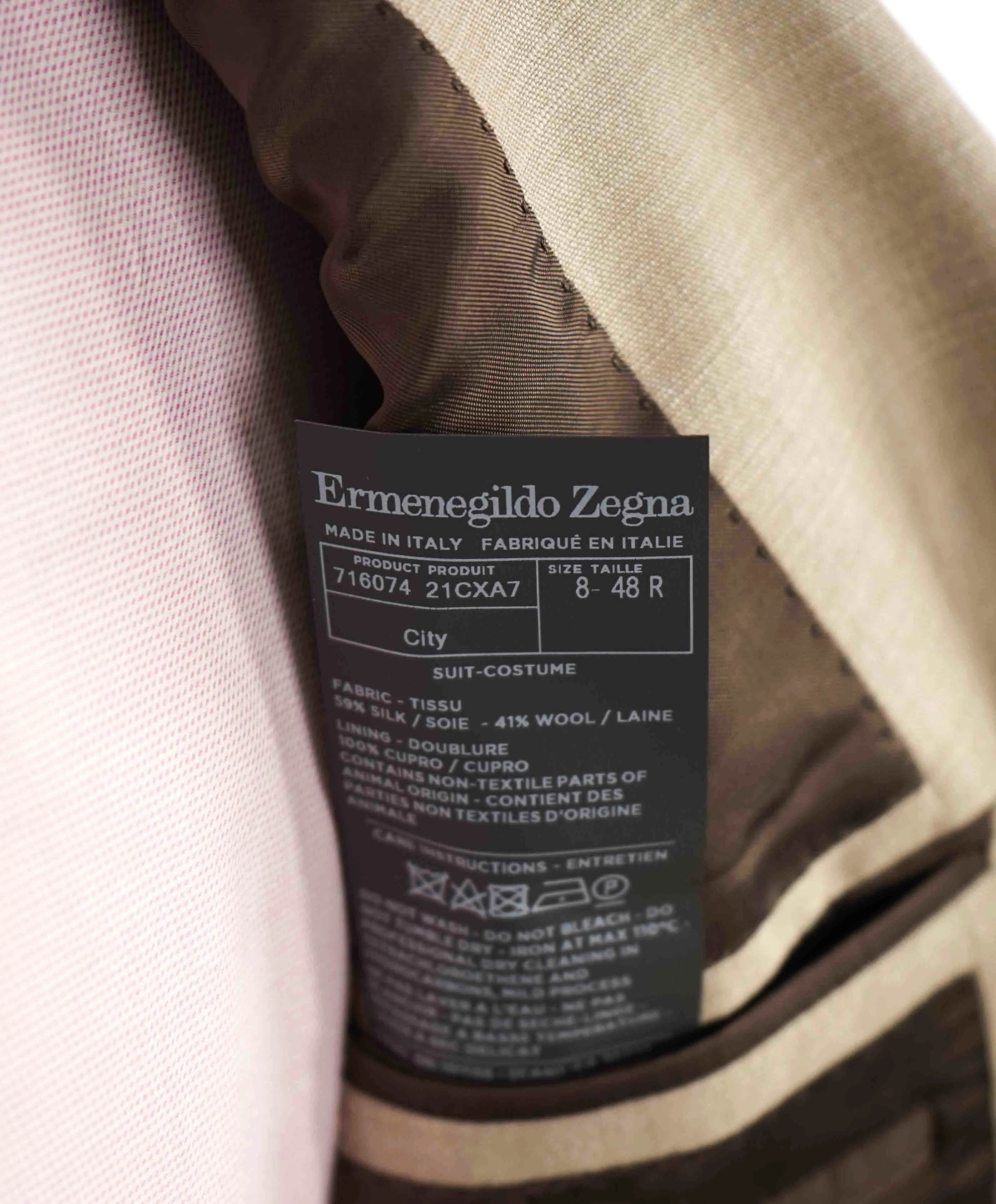 $3,995 ERMENEGILDO ZEGNA -“SILK / WOOL" Neutral Beige Suit - 38R