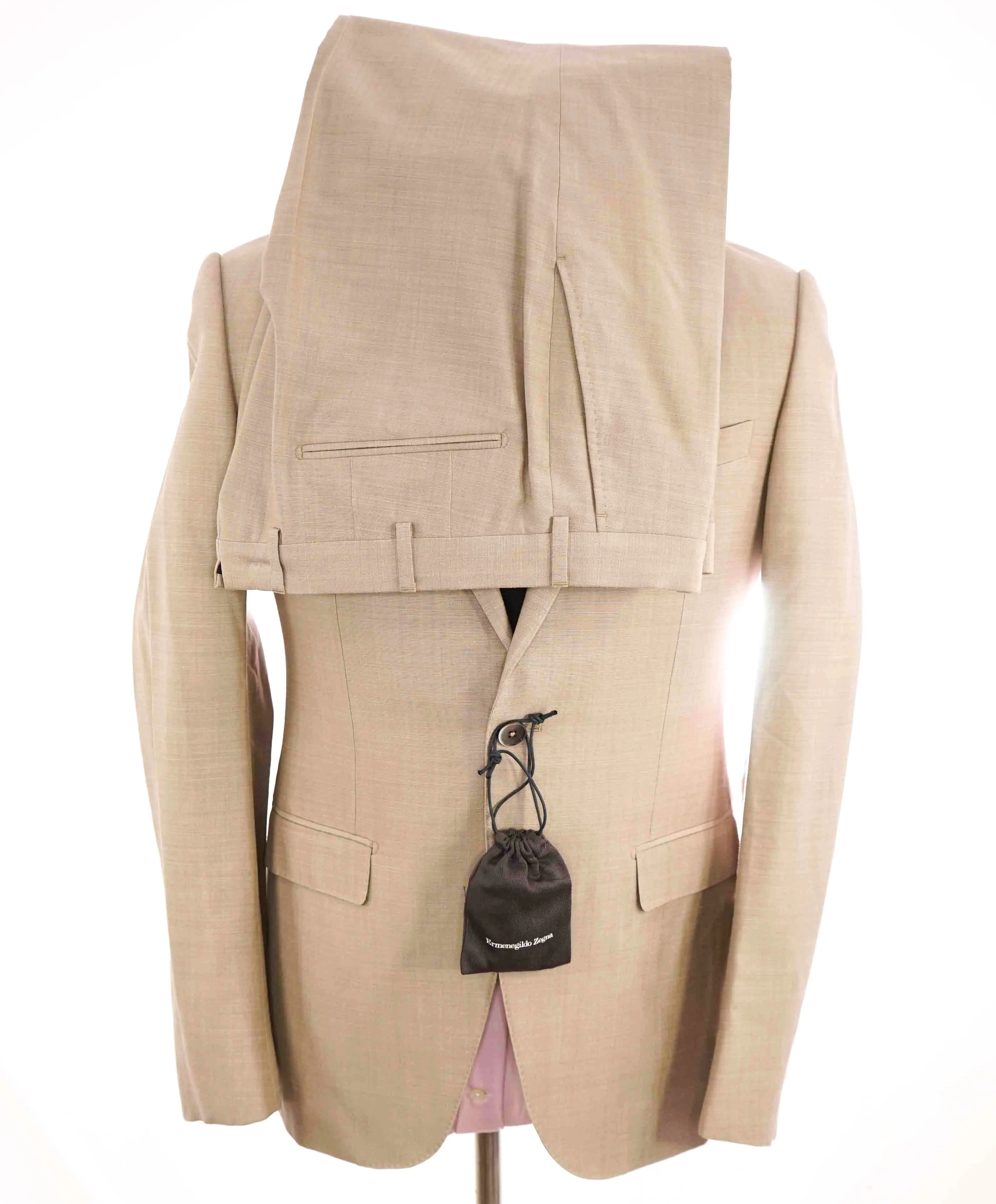 $3,995 ERMENEGILDO ZEGNA -“SILK / WOOL" Neutral Beige Suit - 38R