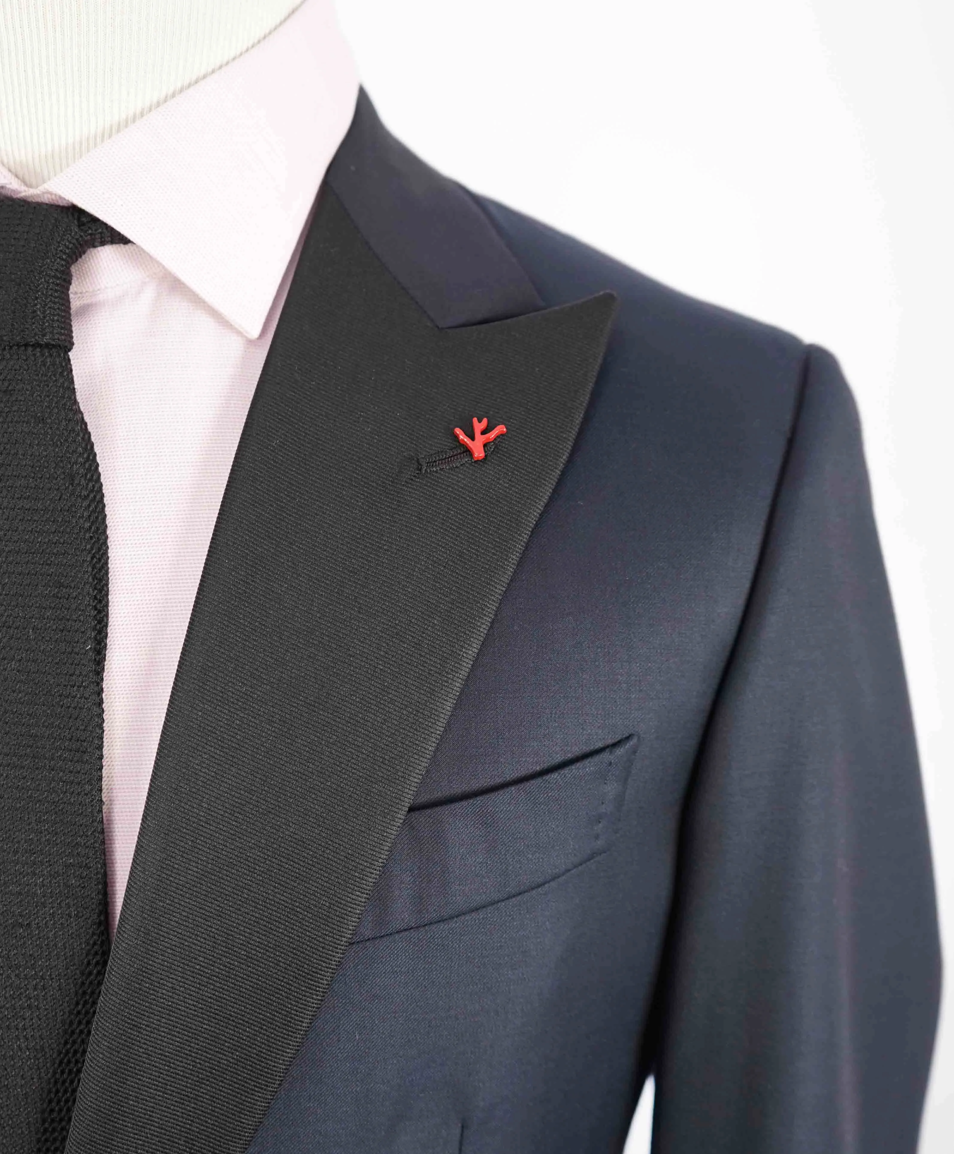 $4,595 ISAIA - "AQUASPIDER" Satin PEAK LAPEL Navy Blue Wool Tuxedo - 48R