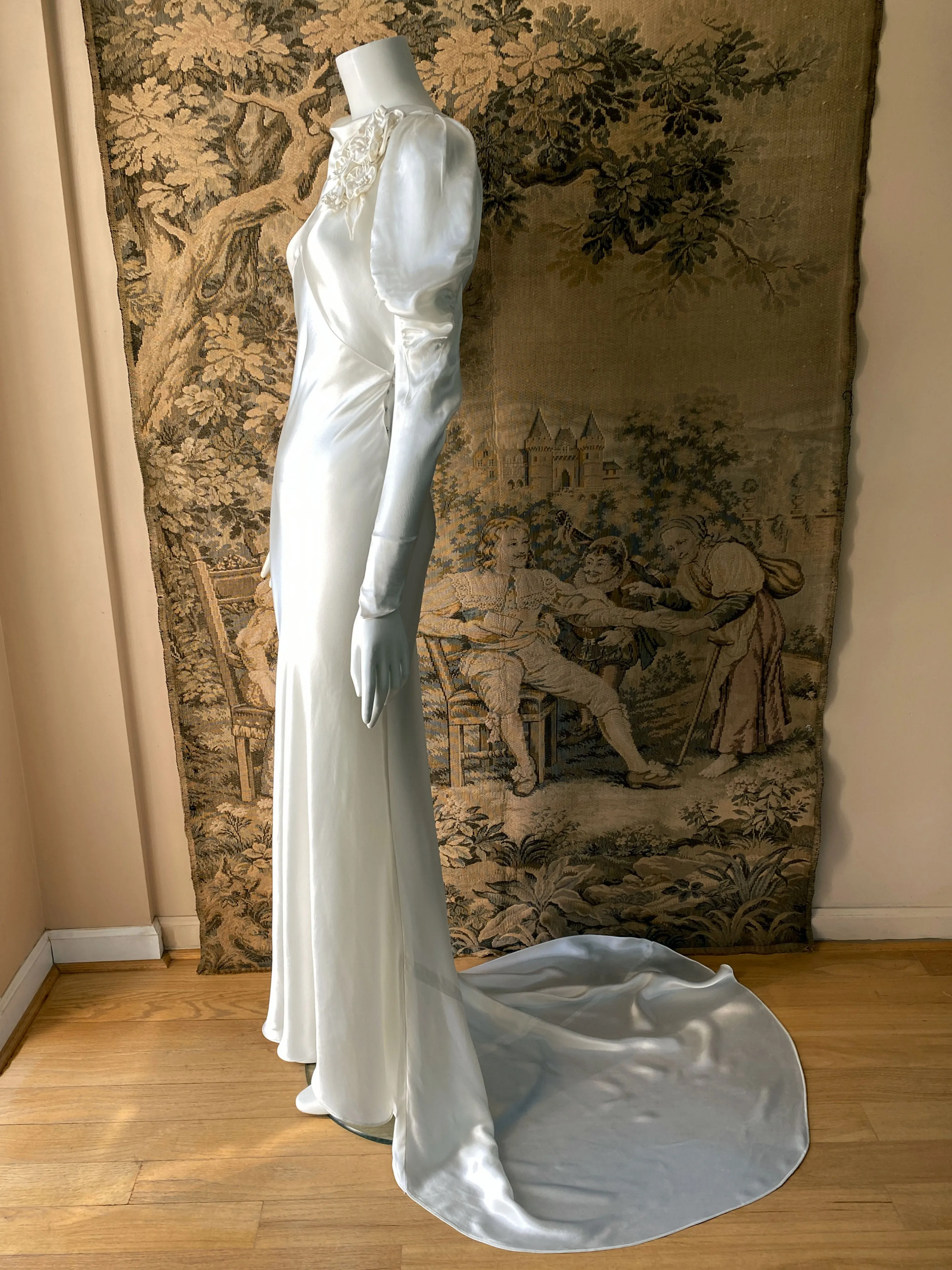 Art Deco 1930s Wedding Dress with Corsage