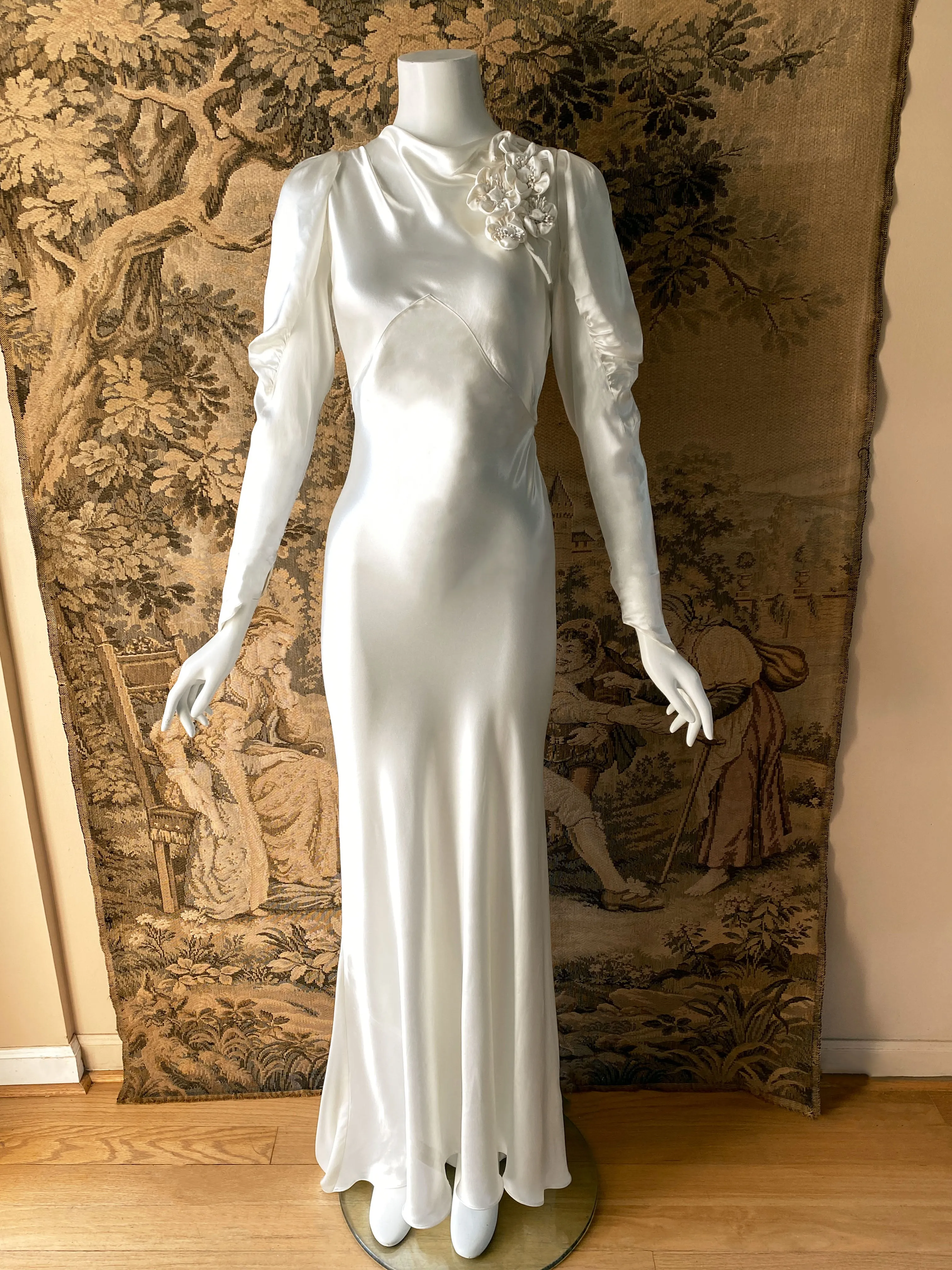 Art Deco 1930s Wedding Dress with Corsage