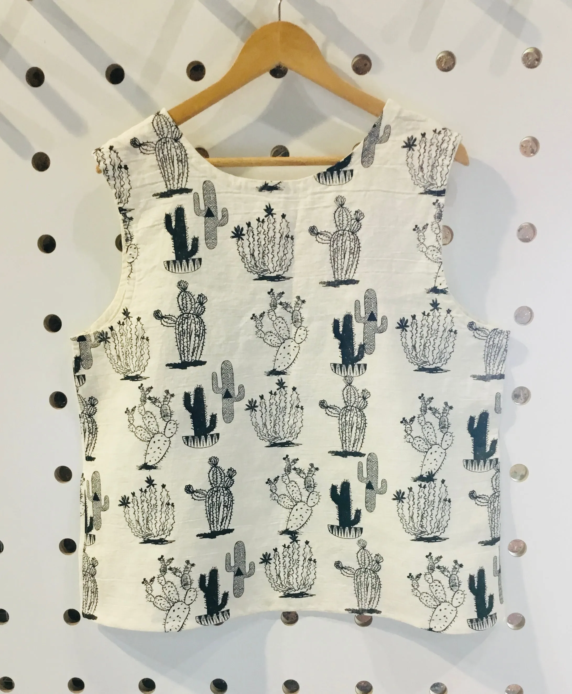 Cacti linen screen-printed top