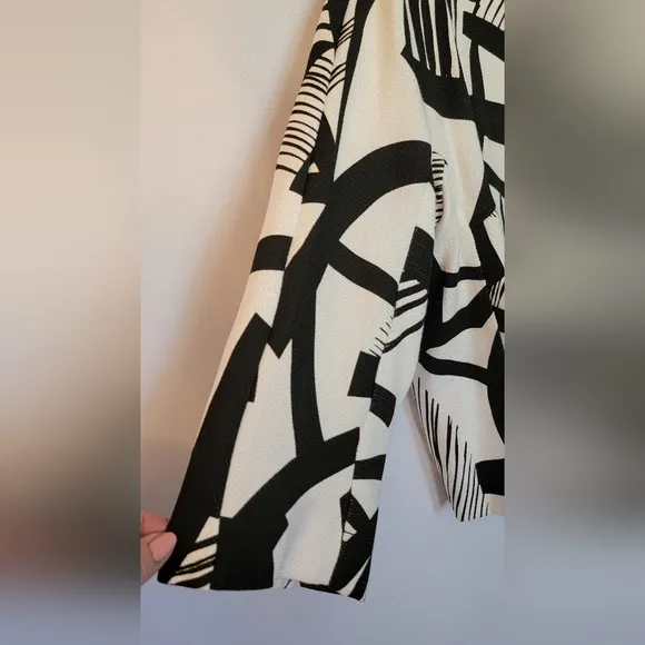 Chico's Black &amp; White Geometric Womens Open Front Blzer Size 2 (Medium)
