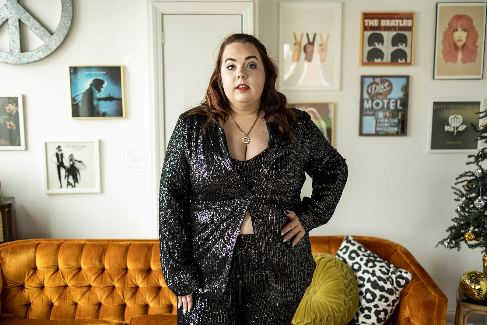 cyndie set in black