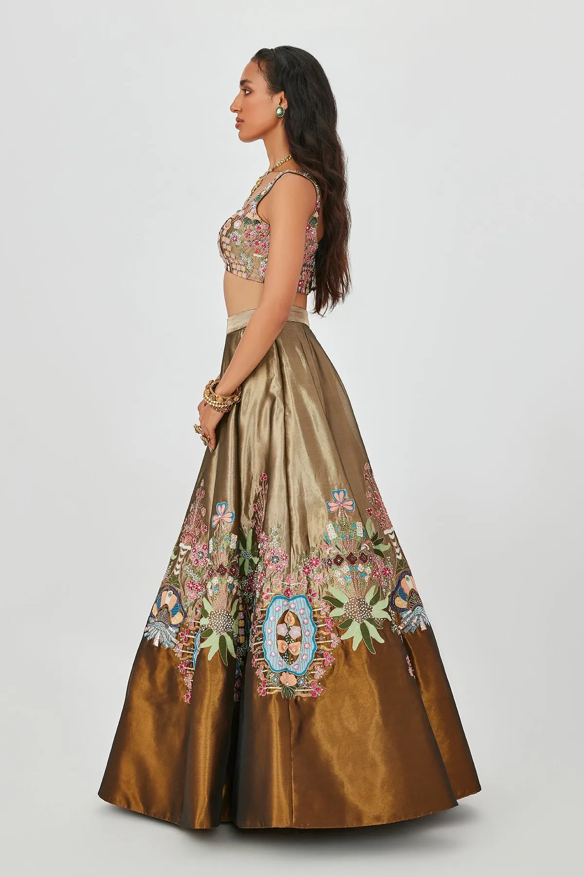 Gulshan - gold