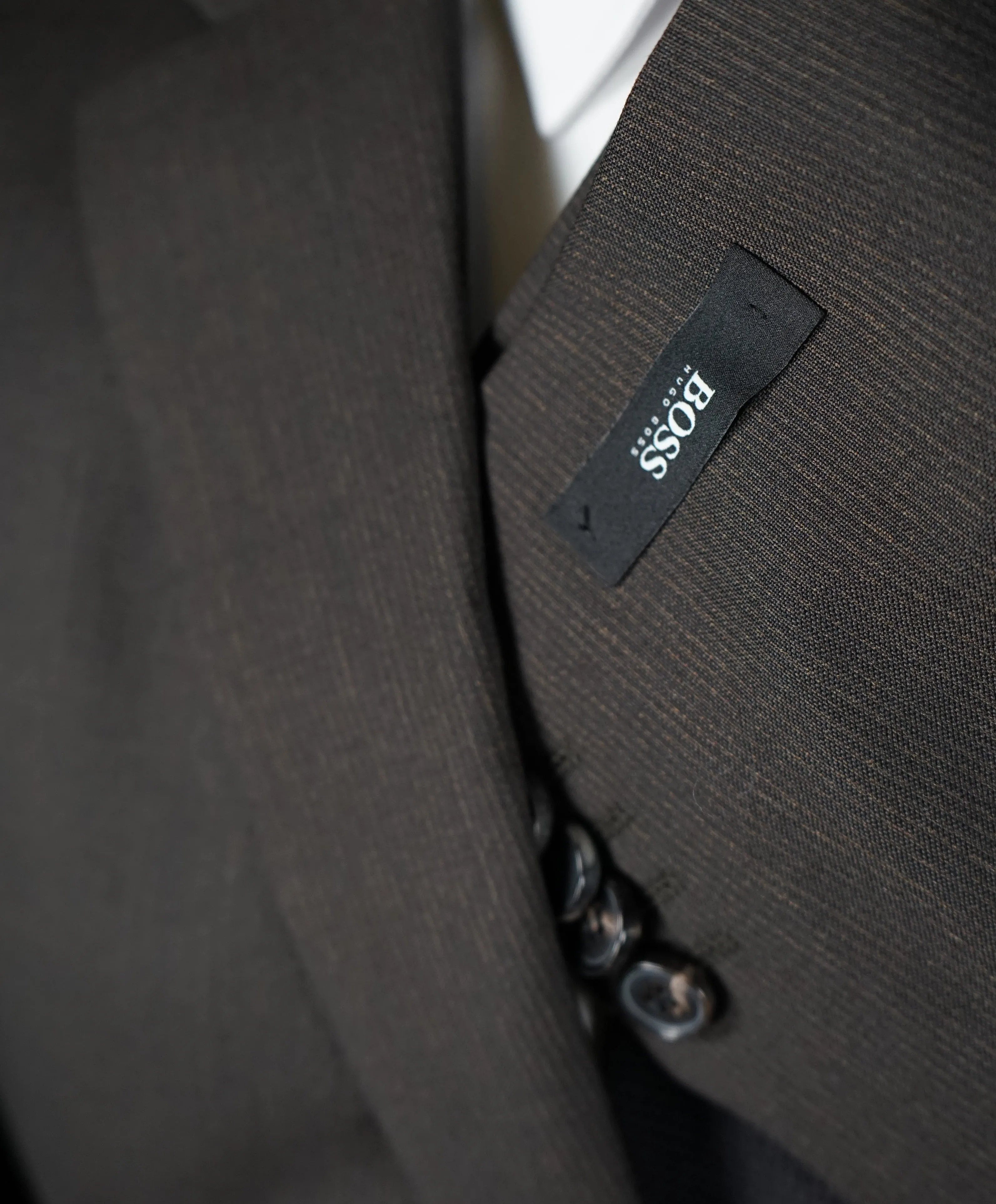 HUGO BOSS - Brown Micro Stripe Suit W Genuine Horn Buttons -  42R