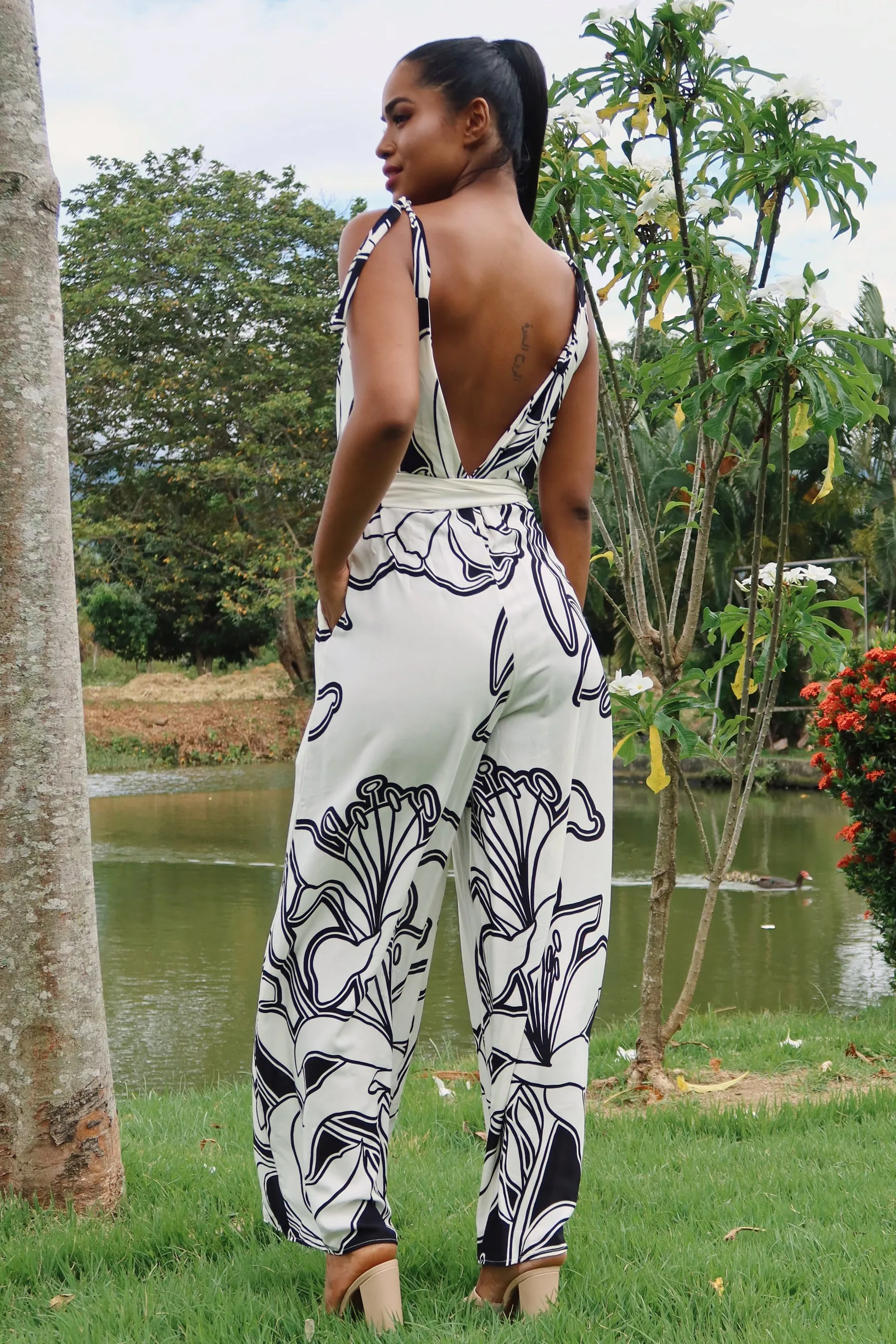 Jasmine Rose Narcos Jumper