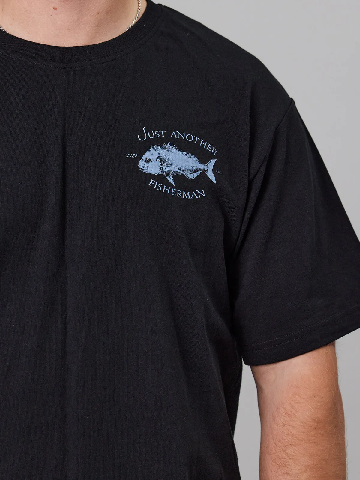 JUST ANOTHER FISHERMAN SNAPPER LOGO TEE - BLACK/BLUE