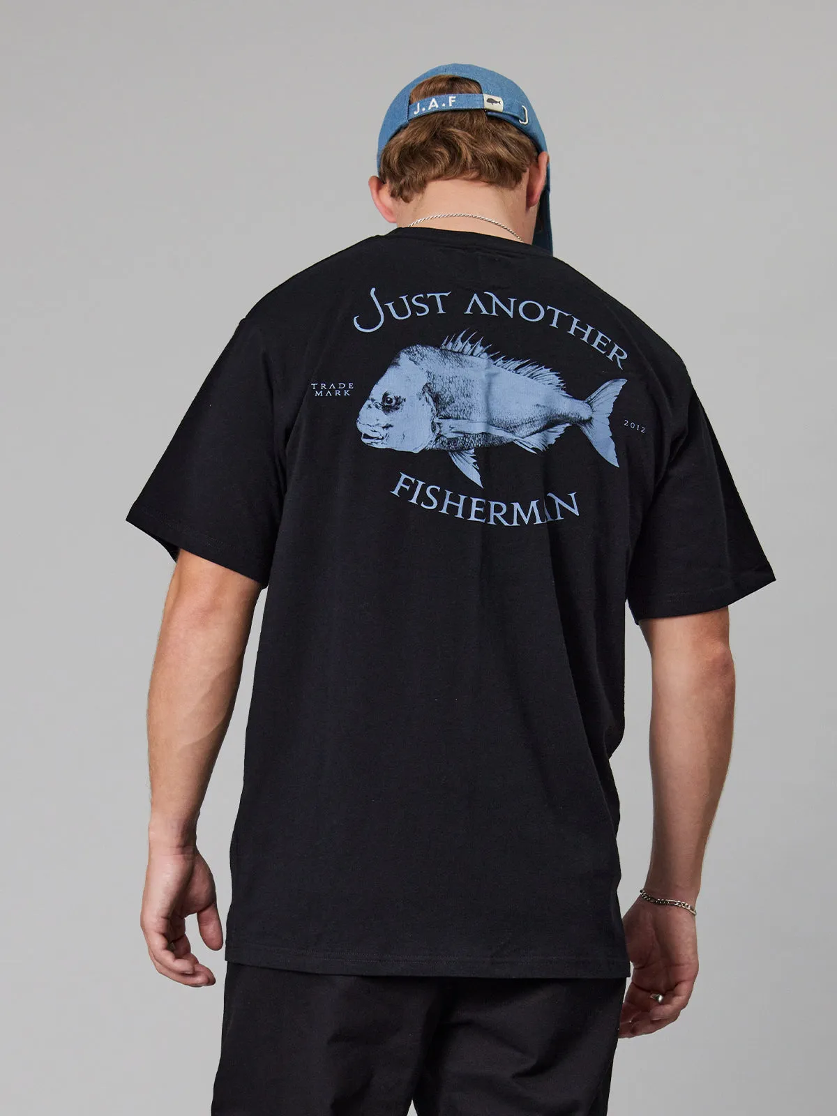 JUST ANOTHER FISHERMAN SNAPPER LOGO TEE - BLACK/BLUE