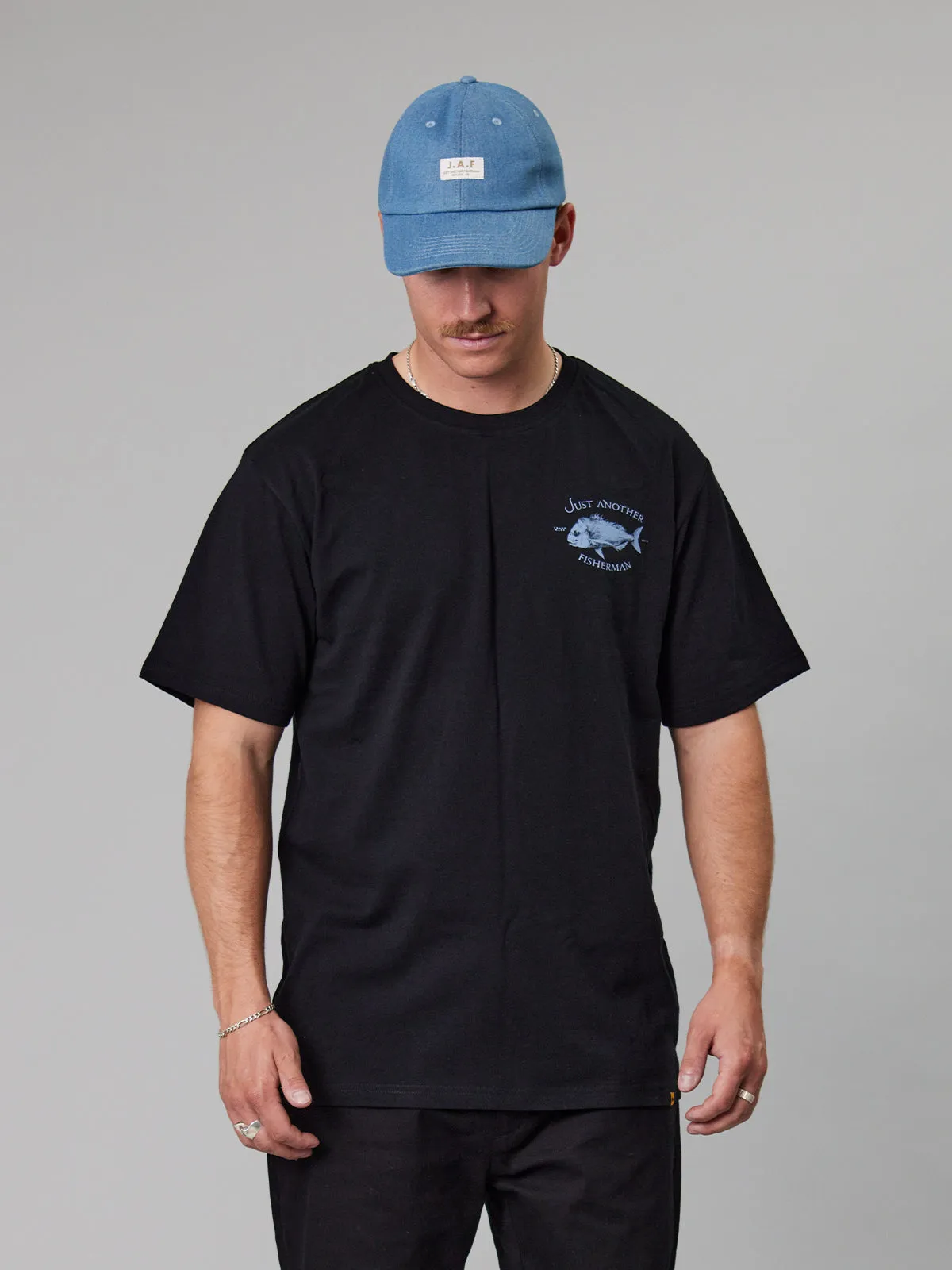 JUST ANOTHER FISHERMAN SNAPPER LOGO TEE - BLACK/BLUE