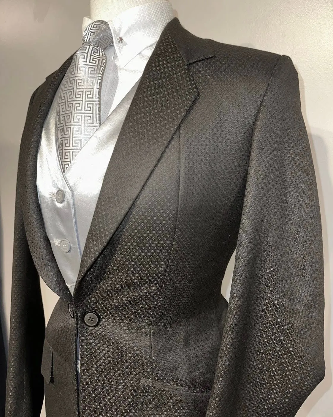 MTC, Ladies/Teen Suit