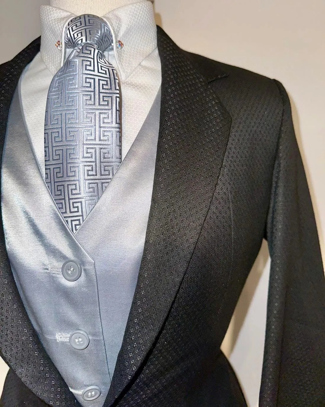 MTC, Ladies/Teen Suit