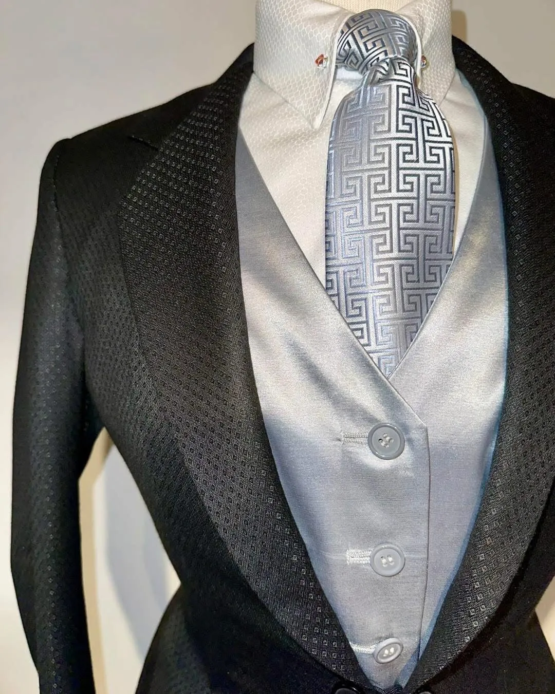 MTC, Ladies/Teen Suit