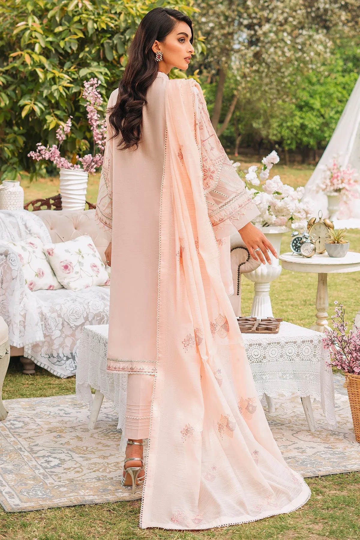 Pakistani Salwar Suit in Pastel Pink Embroidered Salwar Kameez