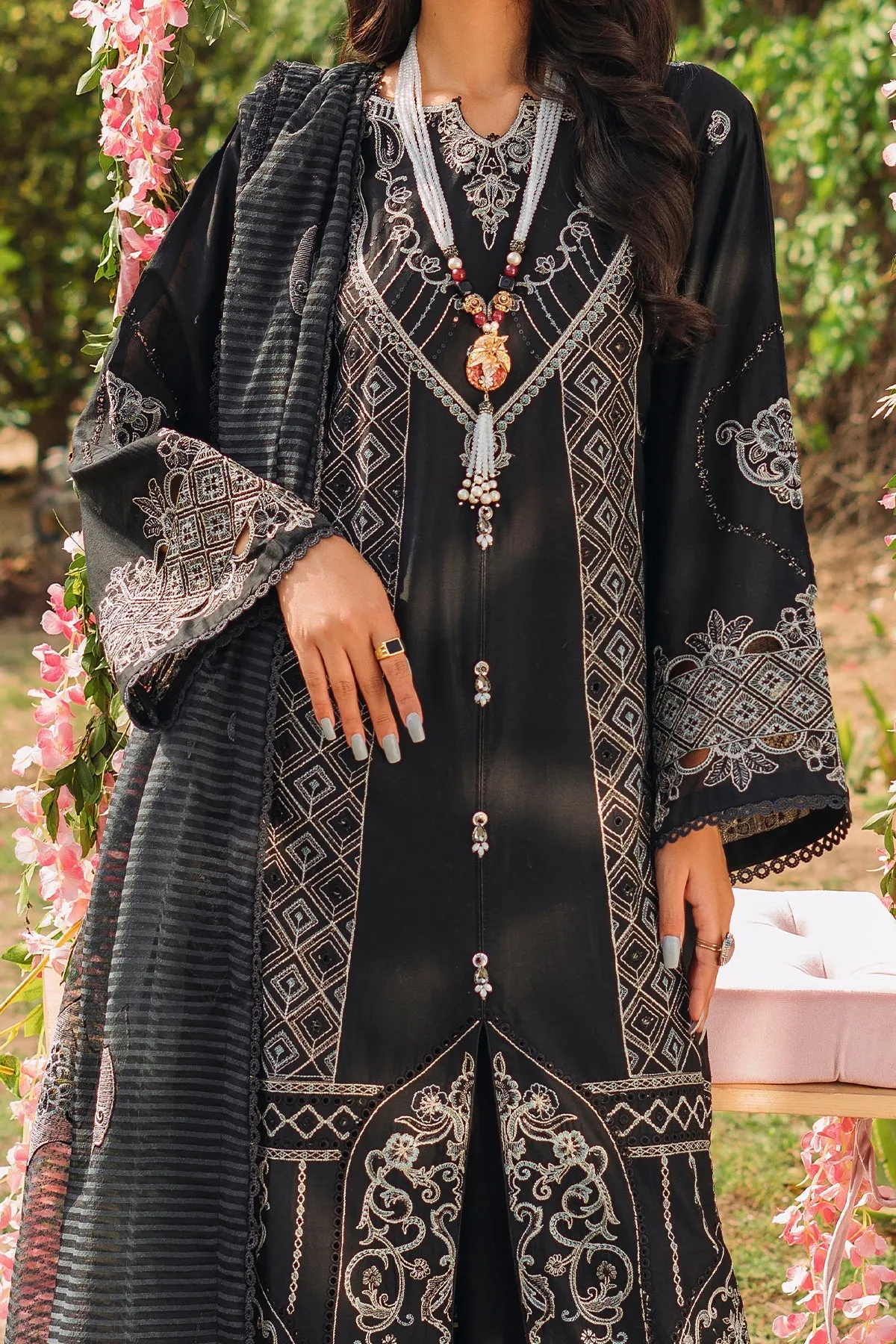 Pakistani Salwar Suit in Premium Black Embroidered Salwar Kameez