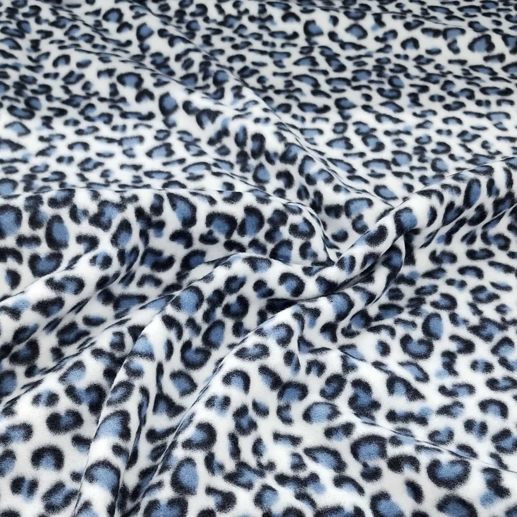 Printed Polar Fleece Fabric 150 cm White/Blue Leopard