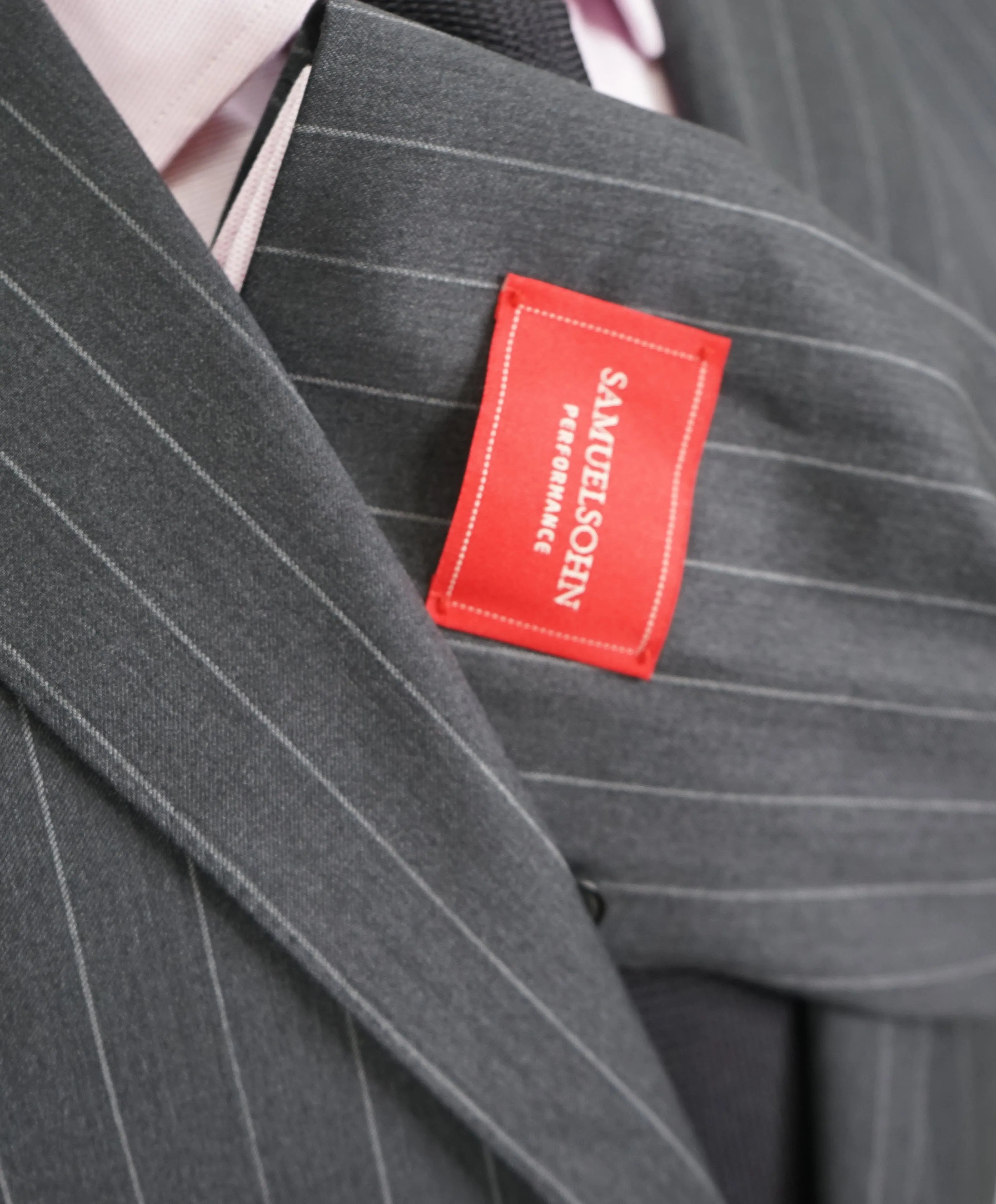 SAMUELSOHN - LORO PIANA "Extreme" Super 120’s Chalk Stripe Suit - 38R
