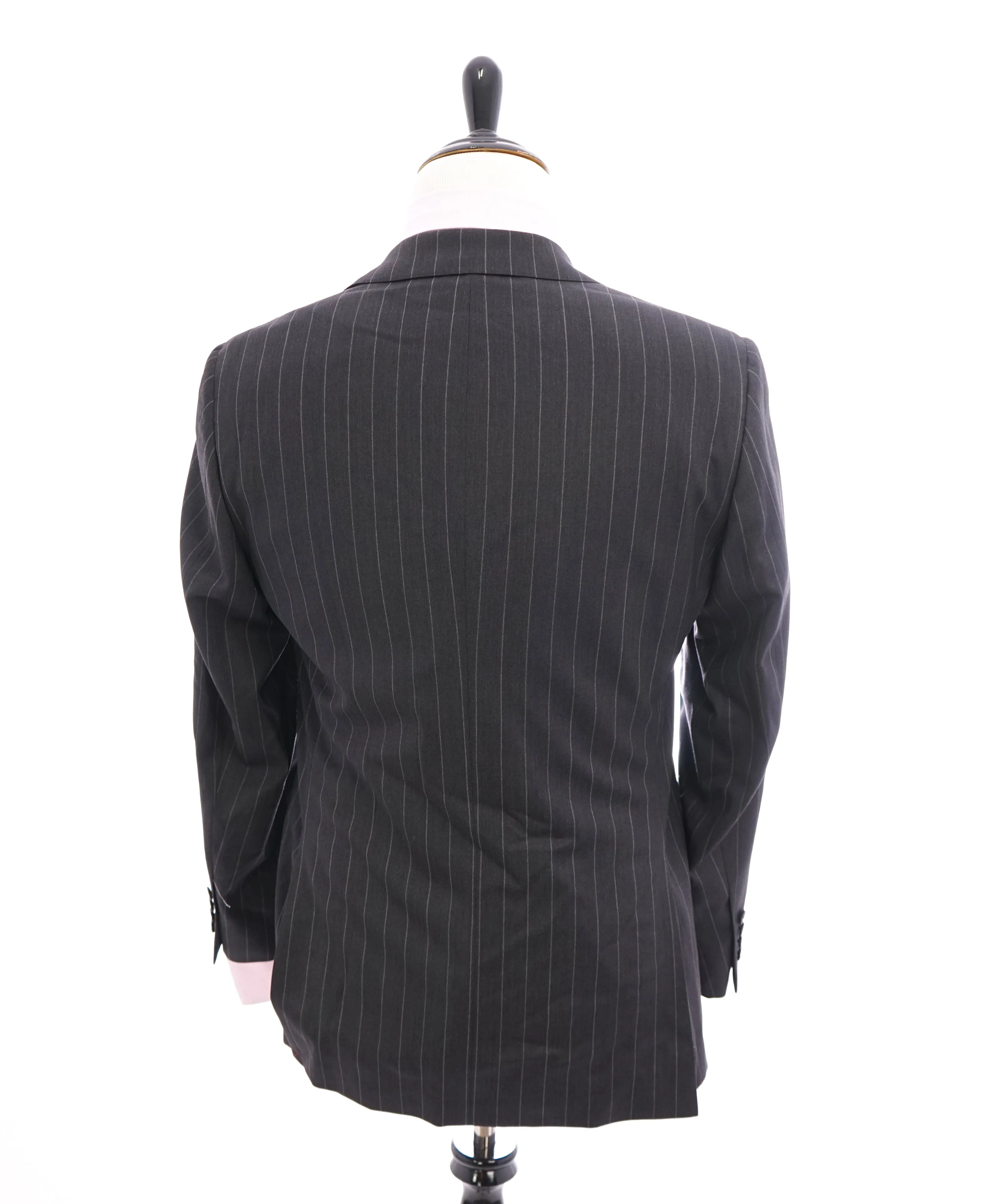 SAMUELSOHN - LORO PIANA "Extreme" Super 120’s Chalk Stripe Suit - 38R