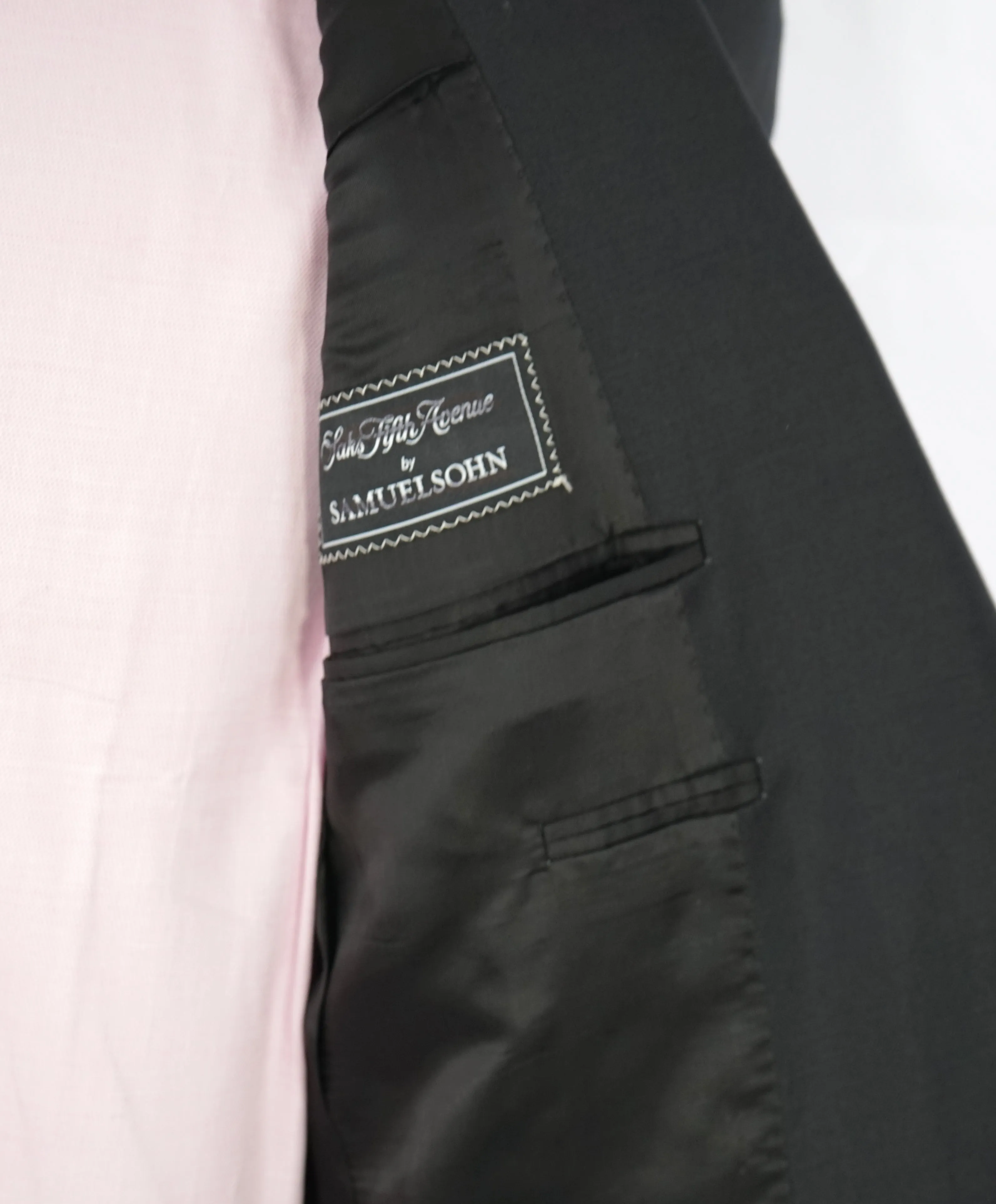 SAMUELSOHN - SAKS 5TH AVE Super 120's Wool "SB YARDLEY" Solid Black Suit - 44R