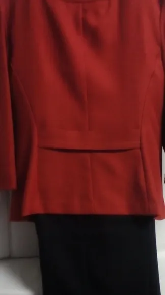 Suit/Blazer3piece Rust/Black Suit