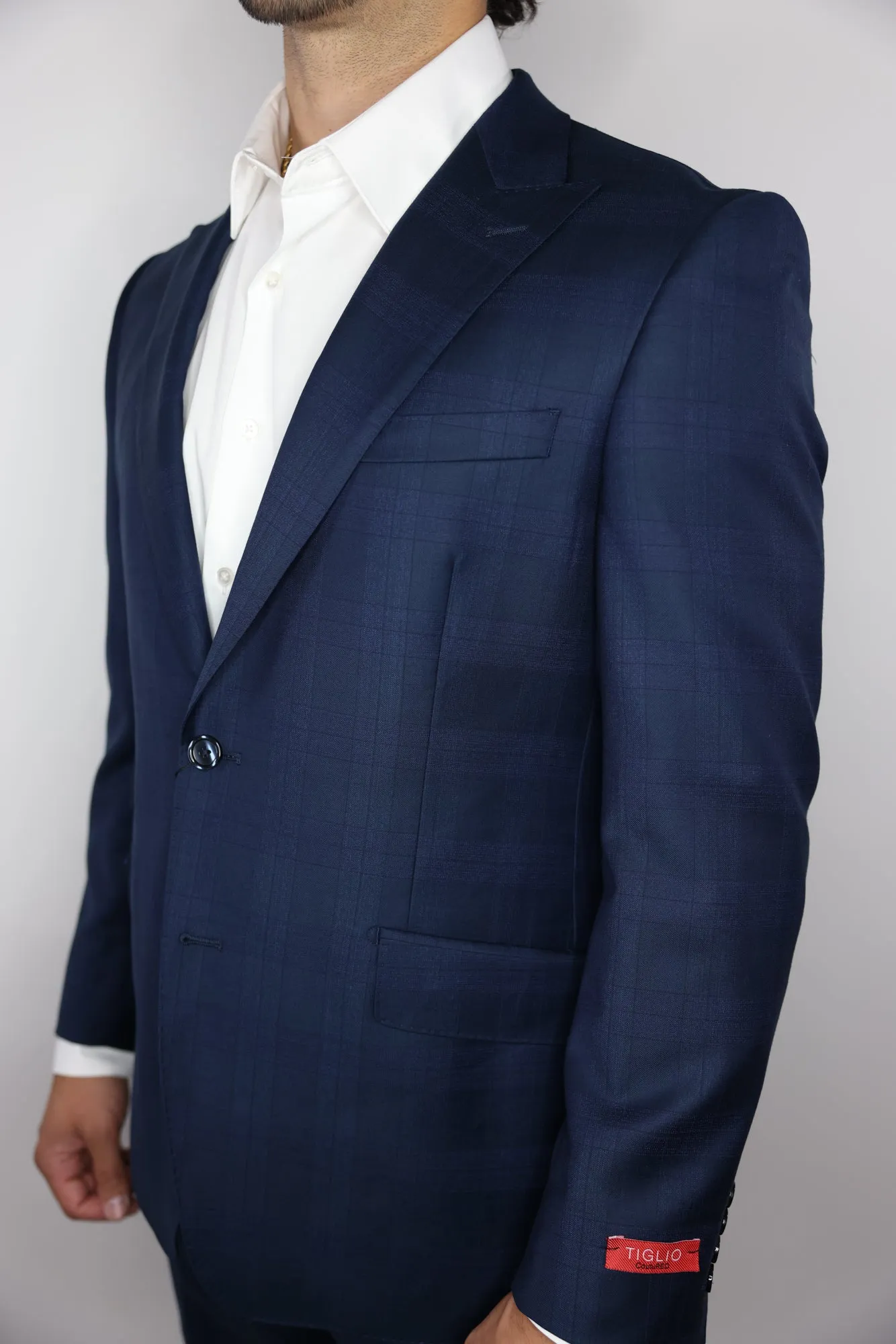Tiglio CoutuRED Suit