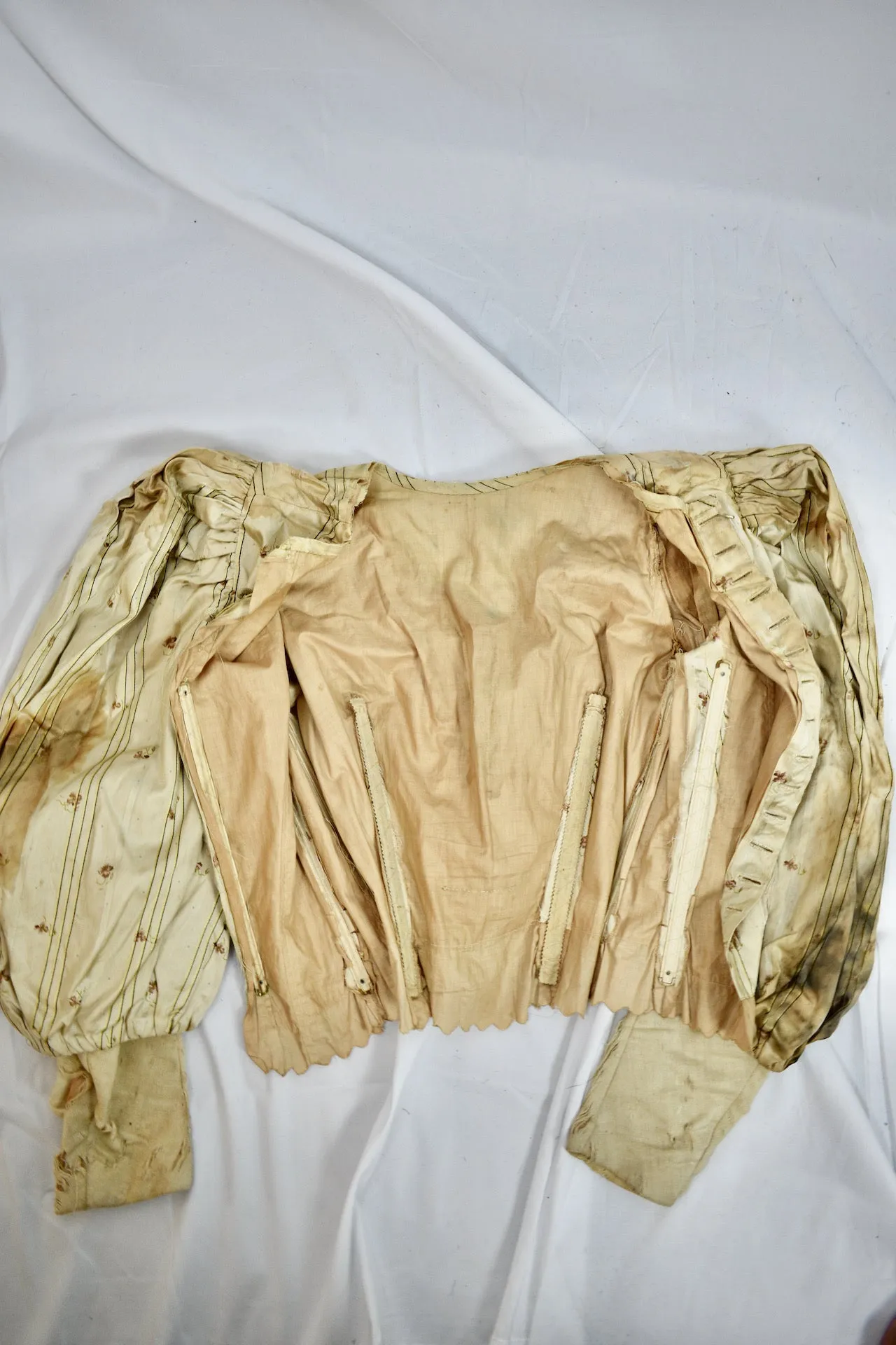 Vintage Victorian Gold Button Down Top-Study