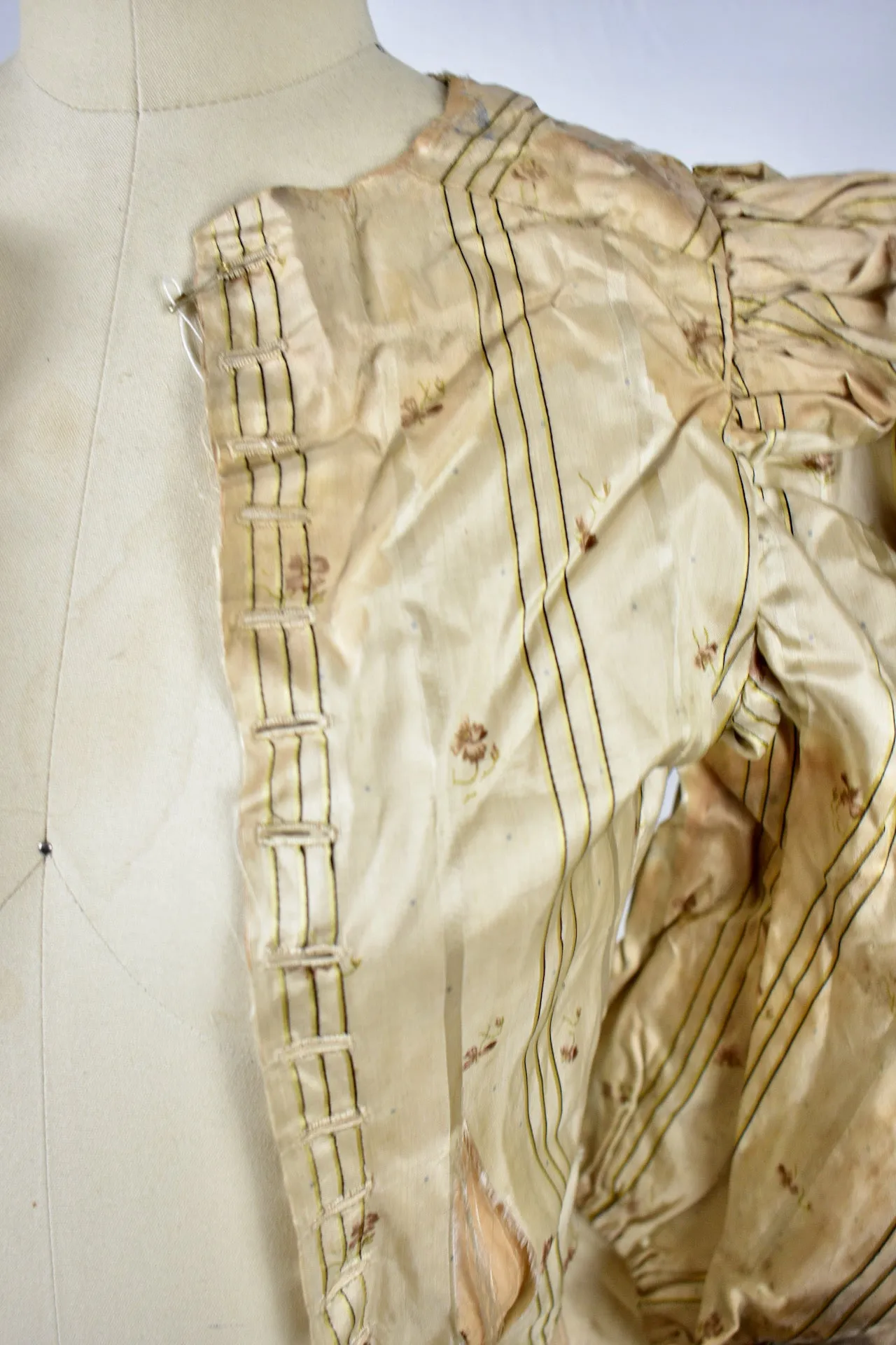 Vintage Victorian Gold Button Down Top-Study